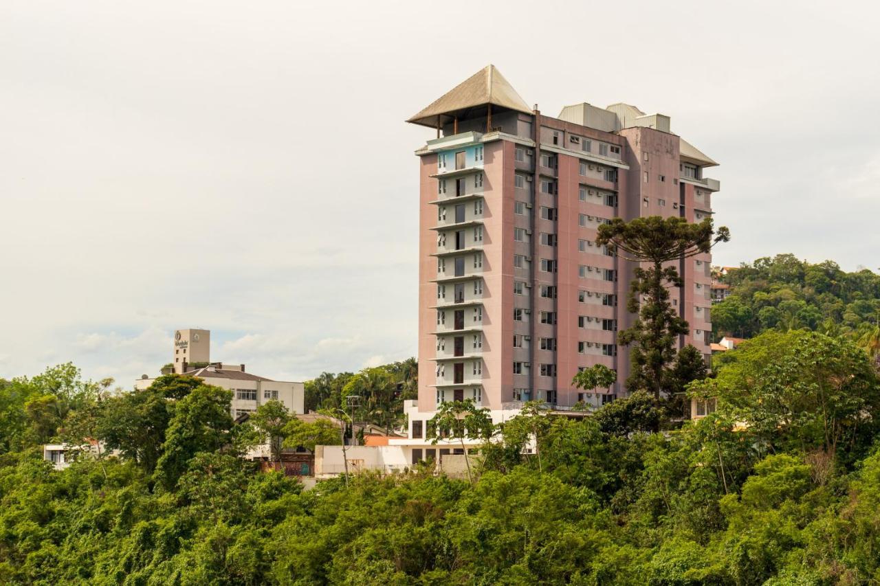 Hotel Blumenau Tower By Castelo Itaipava Exterior foto